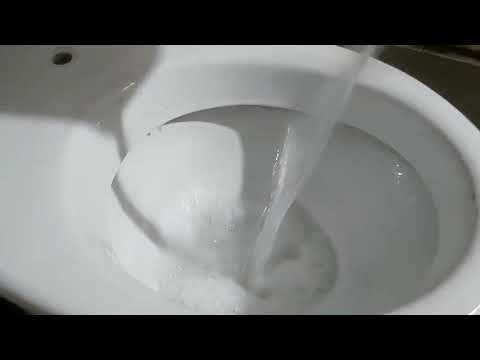 Video Tẩy bồn sứ, gạch men nhà tắm siêu sạch, an toàn - youtube