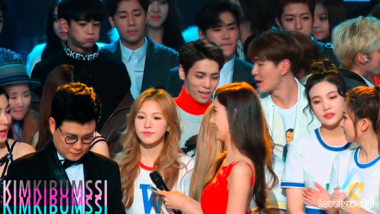 SHINee Minho SNSD Yuri (MinYul) - MBC Gayo Daejun 2015