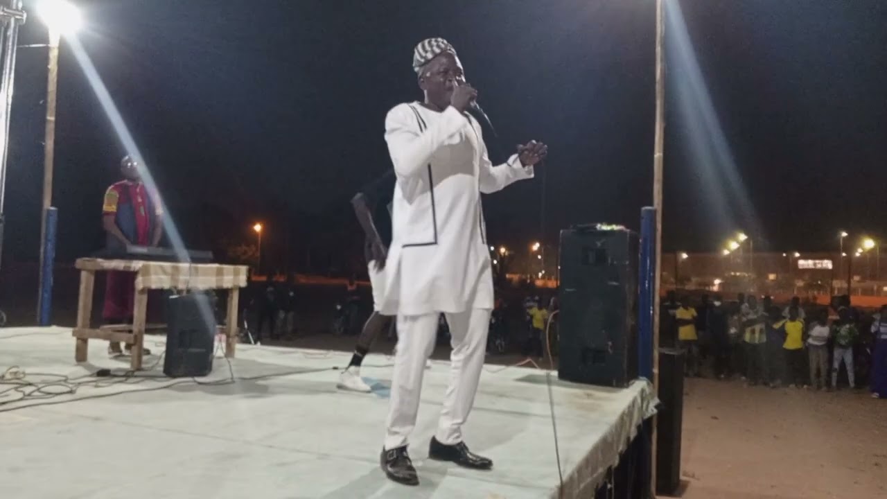 THIERRY HAMAN AGALY concert libre à Roumdé Adjia 28 Décembre 2023