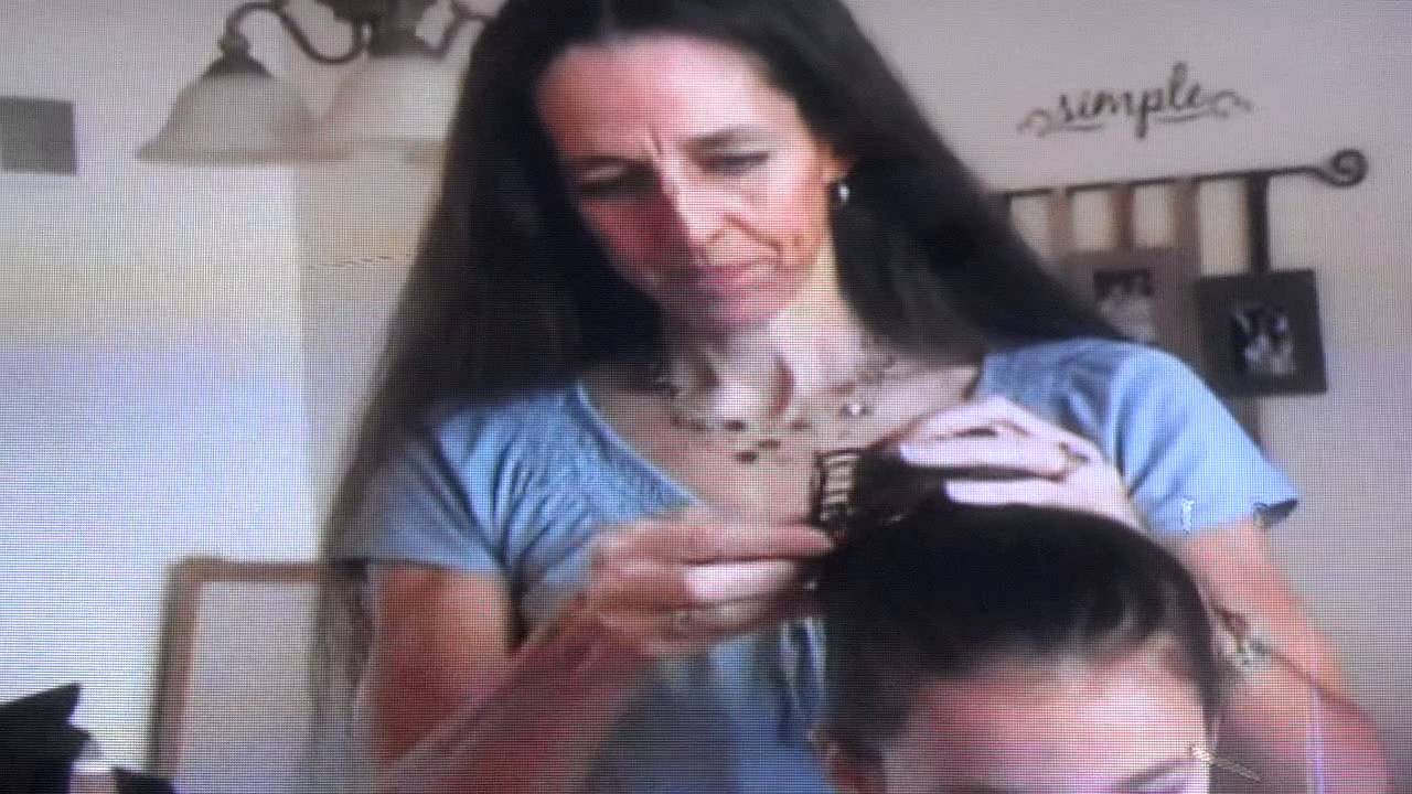 COSMOtalk:Woman with the longest hair!!!!!