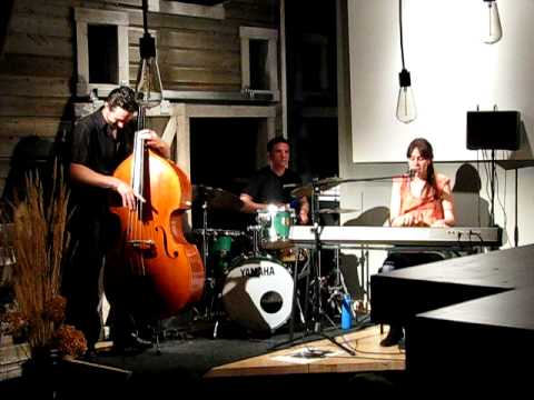Elizabeth Shepherd Trio - "Start to Move" - Live at The Hayloft, Saskatoon