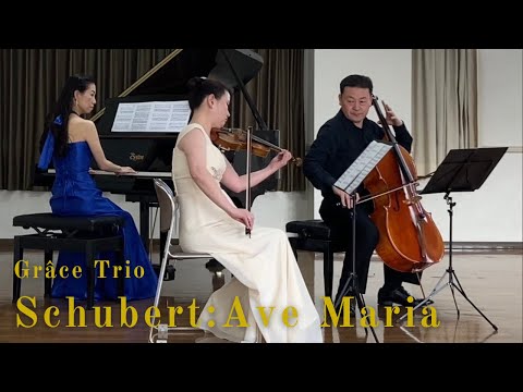 Putar Ave Maria (Arr. For piano trio) - Benjamin Britten