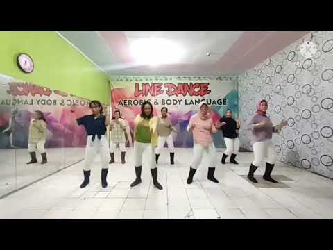 ZOOM IN OUT - LINE DANCE - DEMO BY DEDE HOLIS AND NURI STUDIO - CHOREO BY #NENA MOERINA - MAY 2022
