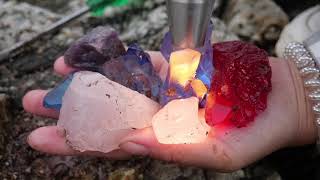 The magical natural crystal ore is formed! In the rocks by the sea,Jewelry, agate, crystal.