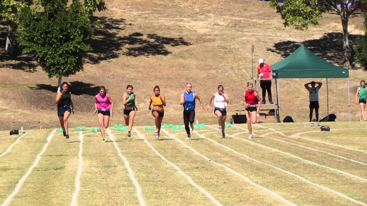 Heat 3 Women's 100M Ipswich Gift 2013  Taneille Crase 11.86         034