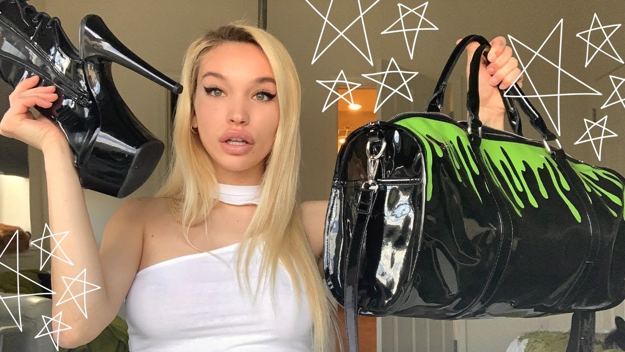 Whats In My Stripper Bag? - YouTube