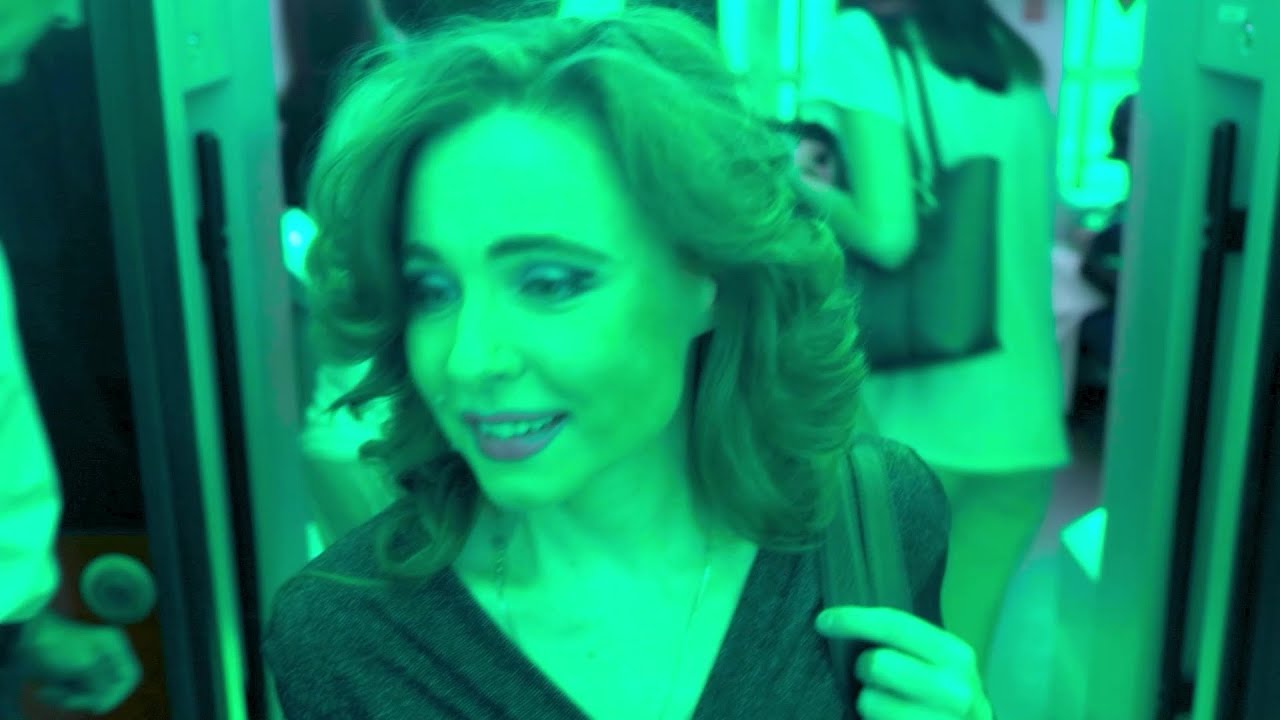 Ирина Кольба СУПЕР ПРЕМЬЕРА! Супер песня! Поезд уносит вдаль - YouTube