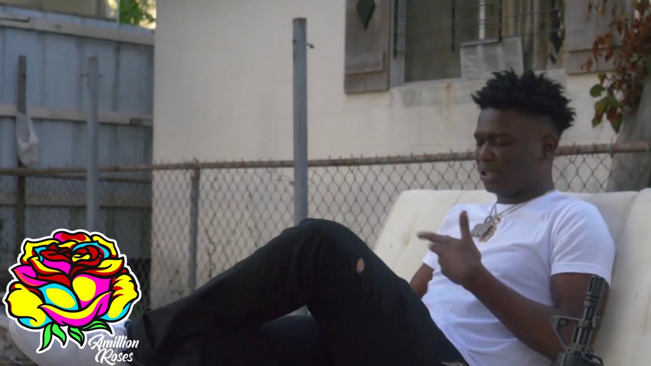 Mira Glizzock - REFLECTIONS (Official Music Video - A Million Roses Exclusive) en YouTube Mira Glizzock - REFLECTIONS (Official Music Video - A Million Roses Exclusive) en YouTube