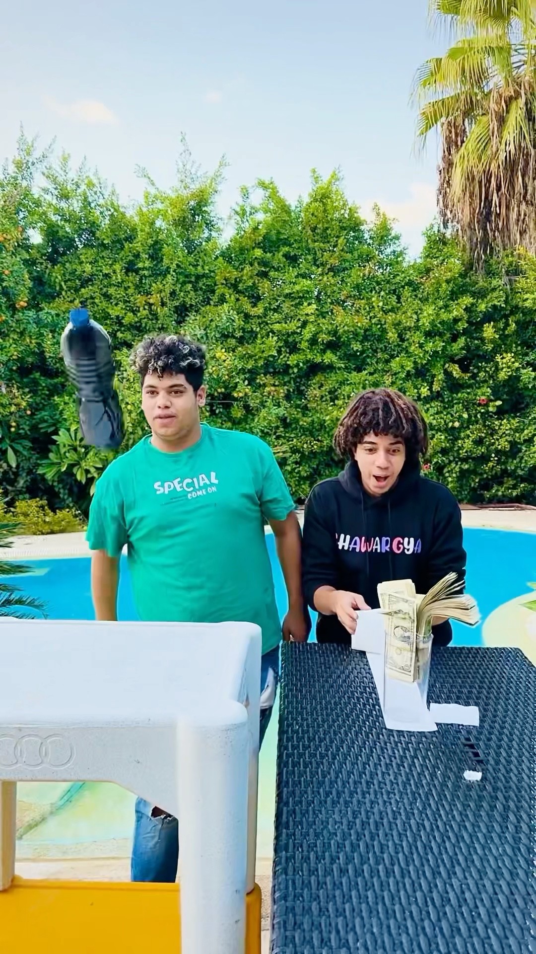 تحدى الزجاجه ? / bottle challenge