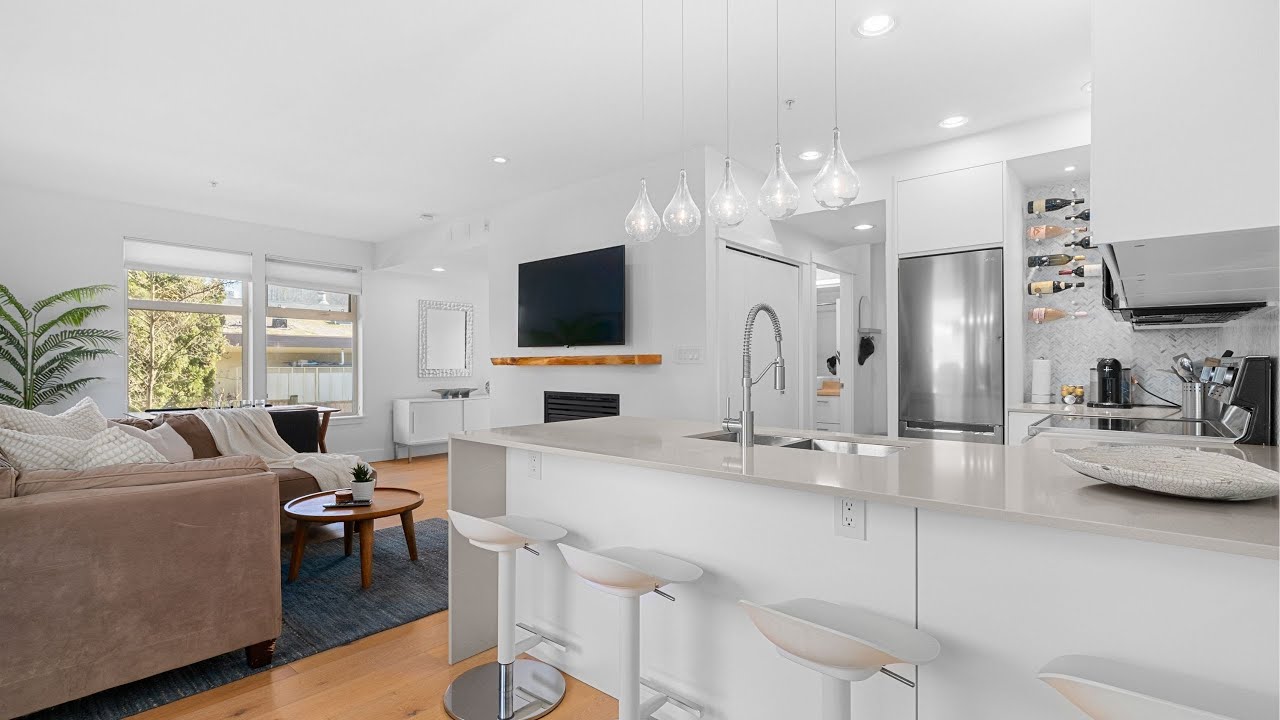 Inside Look: Stunning North Vancouver Condo