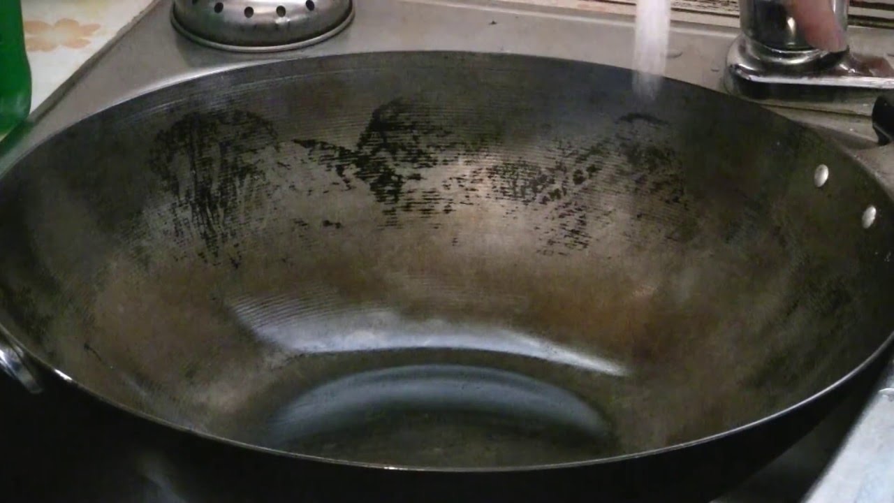 How to Clean a Wok