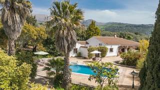Buying a holiday home in Andalucia - Cortijo Cancanita with Guest Casita FOR SALE (575,000€)