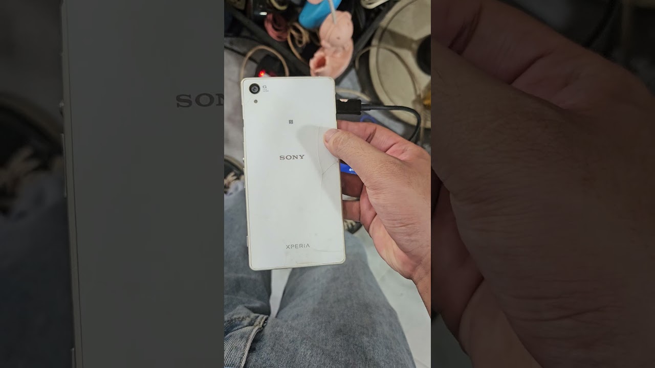 Broken Sony Xperia Z2! #fleamarket #shorts - YouTube