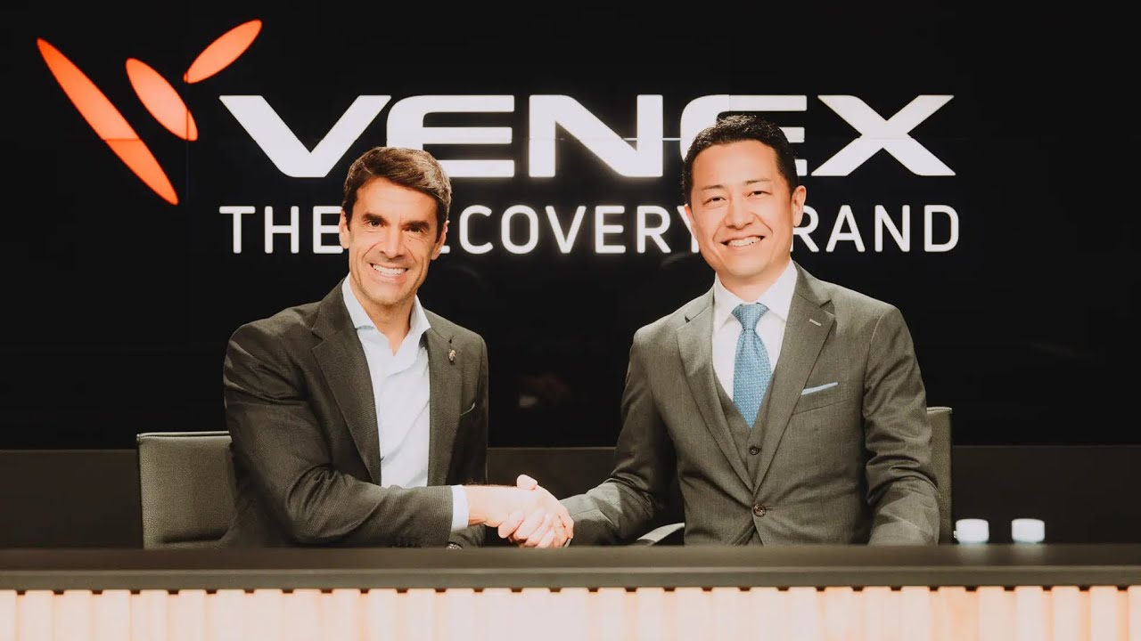 VENEX トレーナーズクロス大判 芸能人 プロ選手愛用 レアル・ソシエダ応援キャンペーン｜24選手直筆サイン入りグッズが