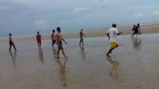 Kebersamaan Warga RT48 HER 2 Sepinggan di pantai Ambalat