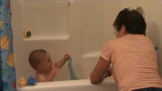 DUX_Mason's Bathtime Giggles