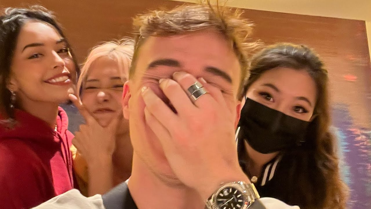 7/25/22 - Valkyrae, Fuslie and Miyoung got me DRUNK in Korea