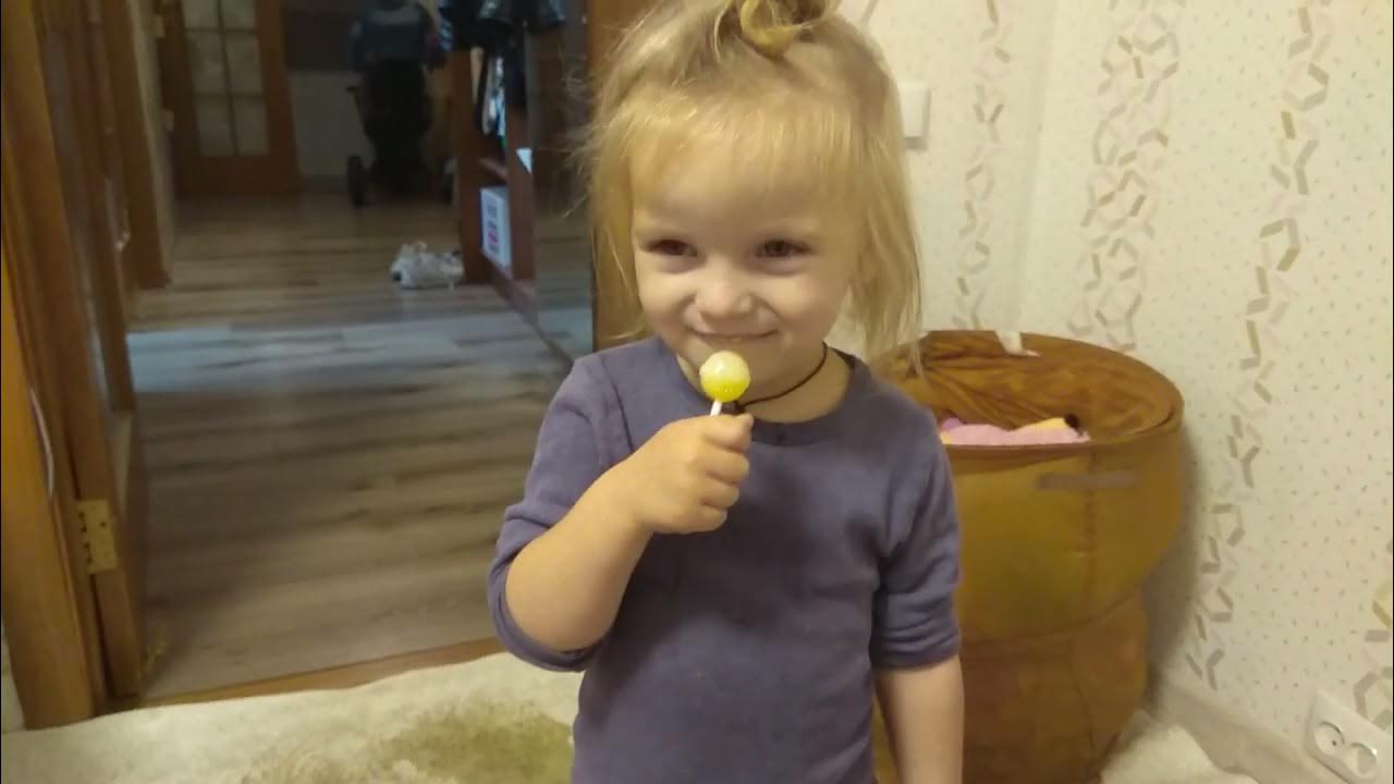 Наревела платье