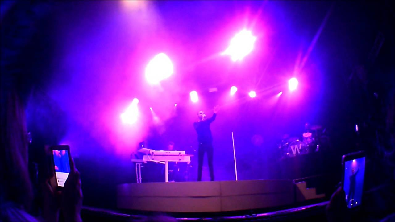 Christophe Willem -  Falling    Bakayades 2016