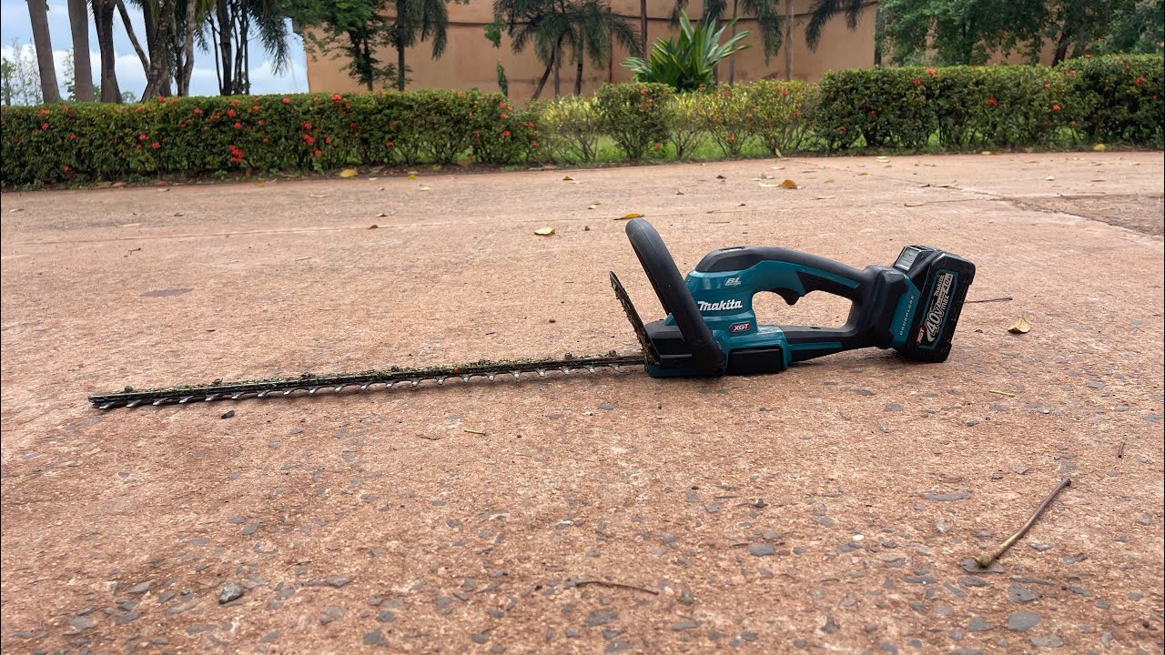 ❗️マキタ❗️削り機❗️ Makita UH021G 40V Hedge Trimmer - YouTube