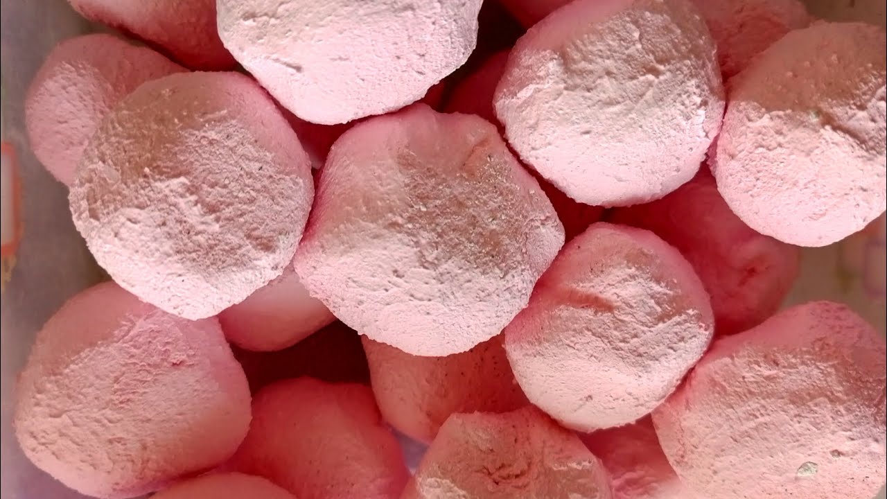 Pink gym chalk balls ASMR🩷/gym chalk ASMR today/sleep aid/gym chalk ASMR/no talking ASMR/no talking 