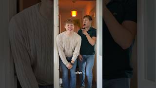 Verstoppertje Spelen  Je Batterij  Is De Kans Dat Je Ooit Een  Met Ons Mag Opnemen 