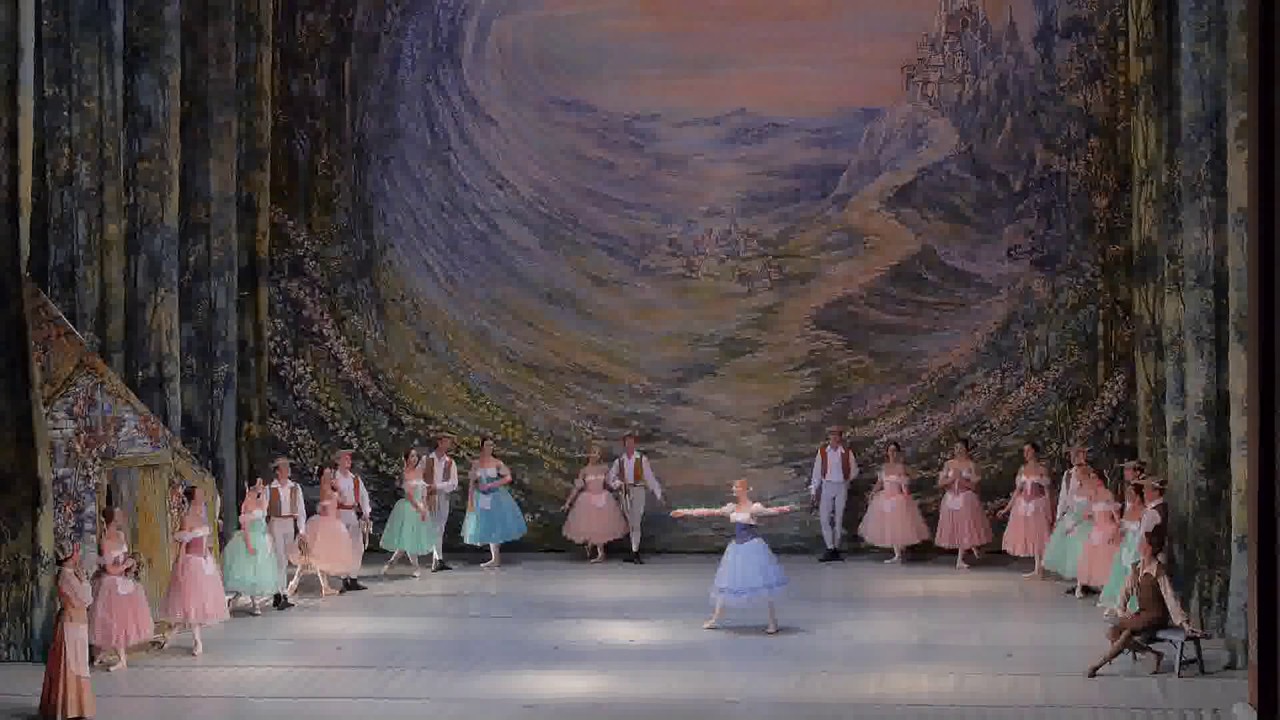 Variation from "Giselle" ballet. The Soloist - Victoria Zvarych