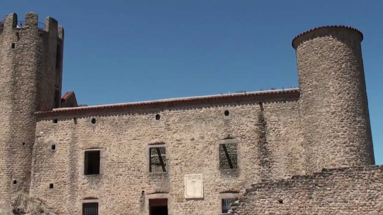 Le  Château d'Essalois (Chambles - Loire - France)