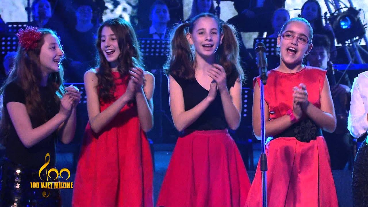 GRUPI I FEMIJEVE - Kolazh i kengeve te filmave per femije, 100 VJET MUZIKE