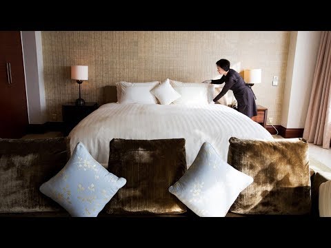 appropriate tip hotel housekeeping