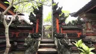 Tur Keliling Rumah Khas Bali