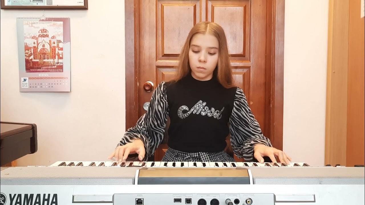 Мелодия космы. Vladimir cosma в молодости. Мелодия космы. Мелодия космы. Ноты косма беглецы.