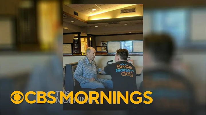 Nearby diner captures heartwarming moment between waiter and 91-year-old veteran