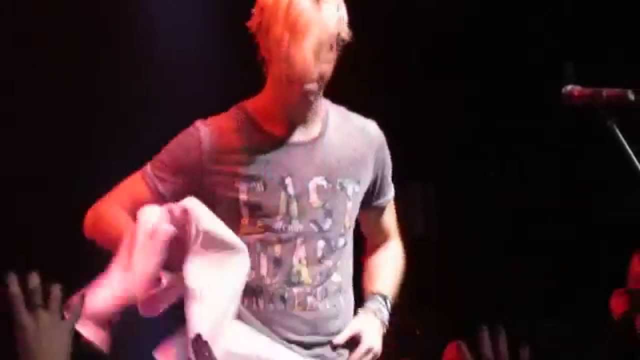 R5 Dancing at the end of the show Reading, PA (11/26/14) YouTube