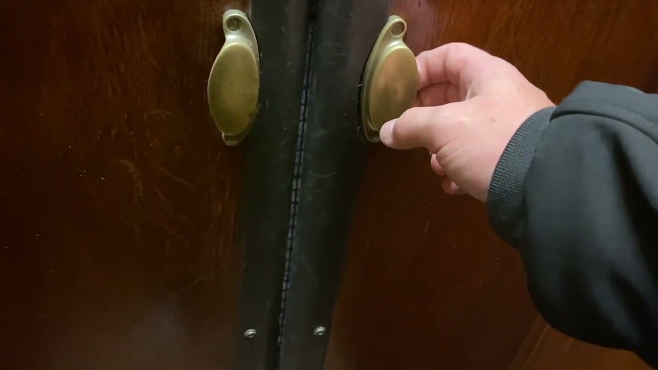 Extremely rare !!! Very old elevator modernised by Otis