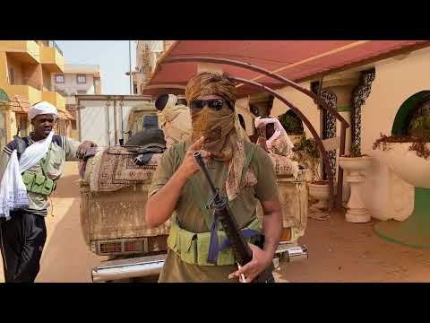 دكتور علي يوجه رساله شديده اللهجة الي كبير البلابسة عمسيب العنصري الكلب 