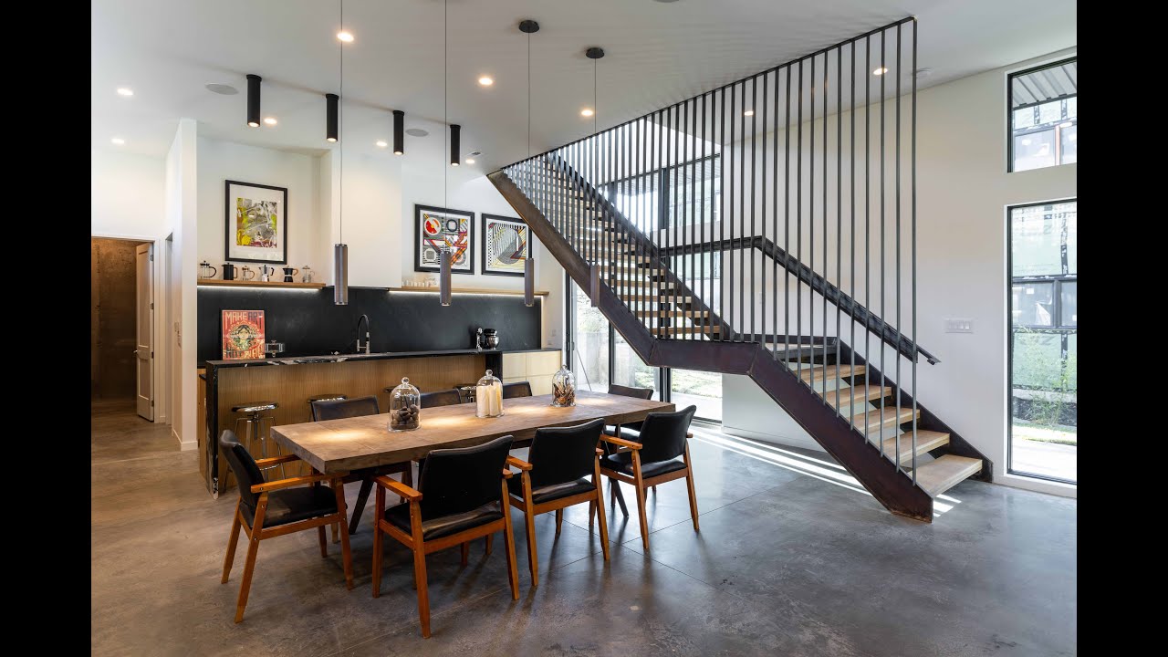 2006 Summit Street, Kansas City, MO 64108