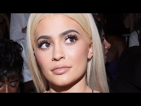 Video: Kylie Jennerin Uskomaton Matka Uuden Kesäsarjan Lanseeraamiseksi