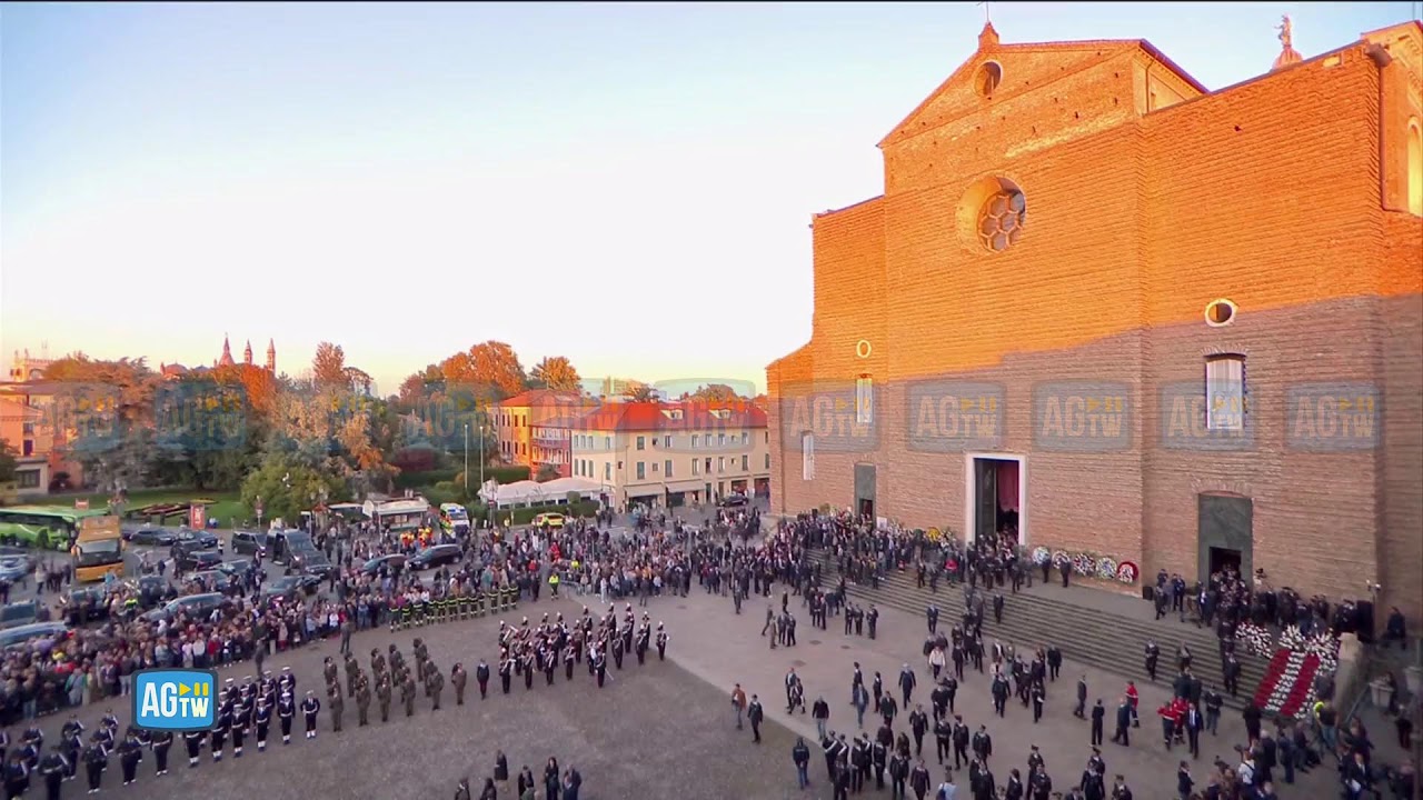 I funerali dei carabinieri morti nell'esplosione a Castel D'Azzano