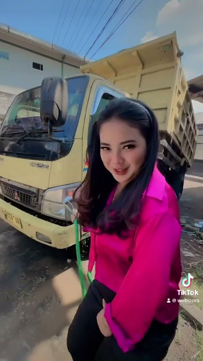 Nyuci truck center #vlog #comedy #viral #storywa #prank
