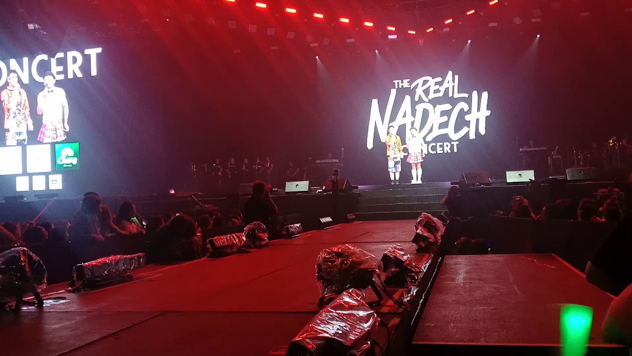 ช่วงพูดคุย พี่ณเดชน์ + พี่อี๊ด โปงลางสะออน 1 #TheRealNadechConcert