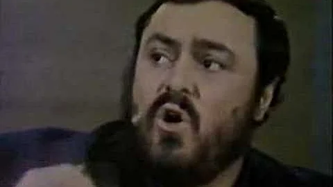 Robert Briggs sings in a Luciano Pavarotti Masterc...