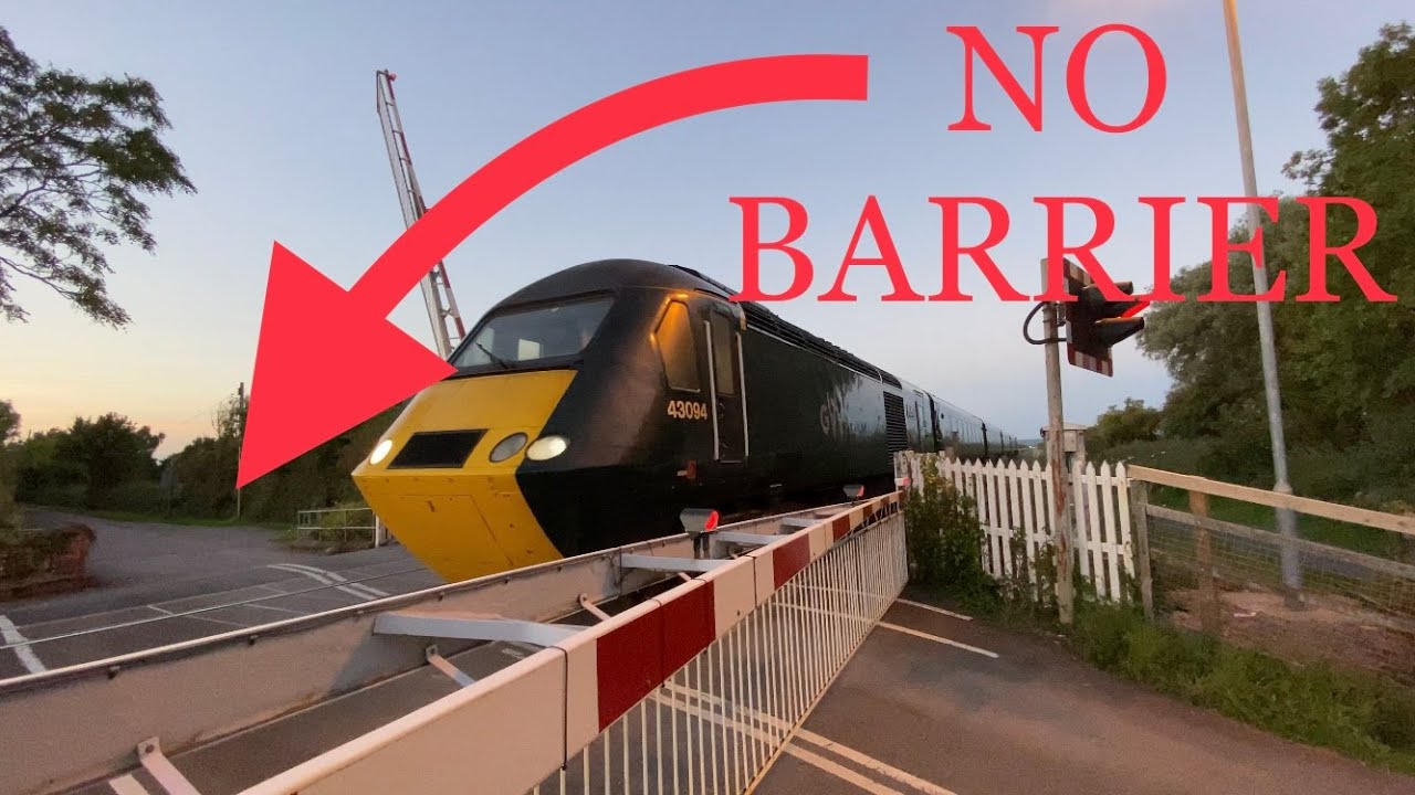 Railway Crossing Fails In Somerset! | Including Failed Crossing Procedure,  Slow Speeds And Horns!!!