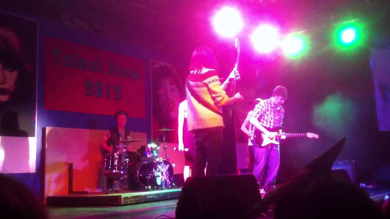 The Bucket by bucket and spade