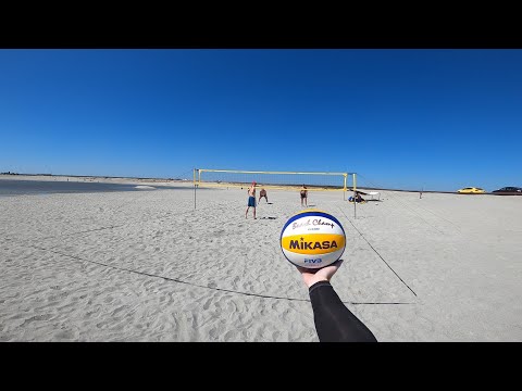 Видео: Волейбол от первого лица | Пляжка | BEACH VOLLEYBALL FIRST PERSON | Пляжный волейбол в пустыне