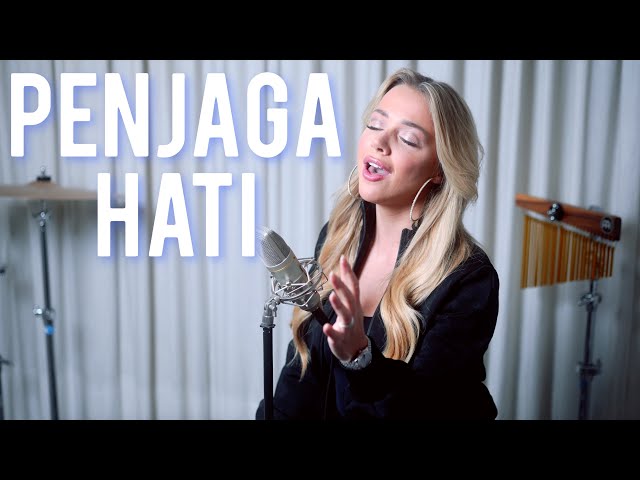 I TRIED SINGING INDONESIAN…😱 Penjaga Hati - Nadhif Basalamah class=