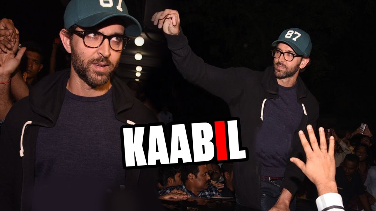 KAABIL - Hrithik Roshan VISITS CHANDAN CINEMA To Catch PUBLIC REACTION