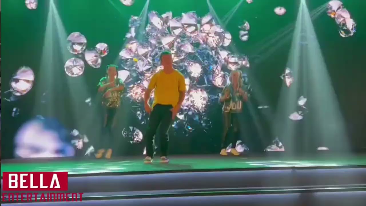 Hire street dancers for your corporate event in Dubai, UAE.