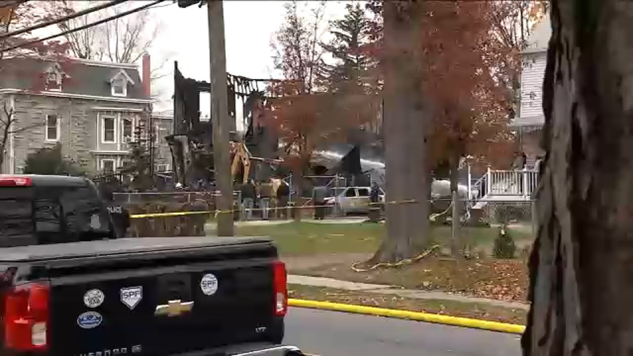 Woman missing after running back into burning home to save pets - YouTube