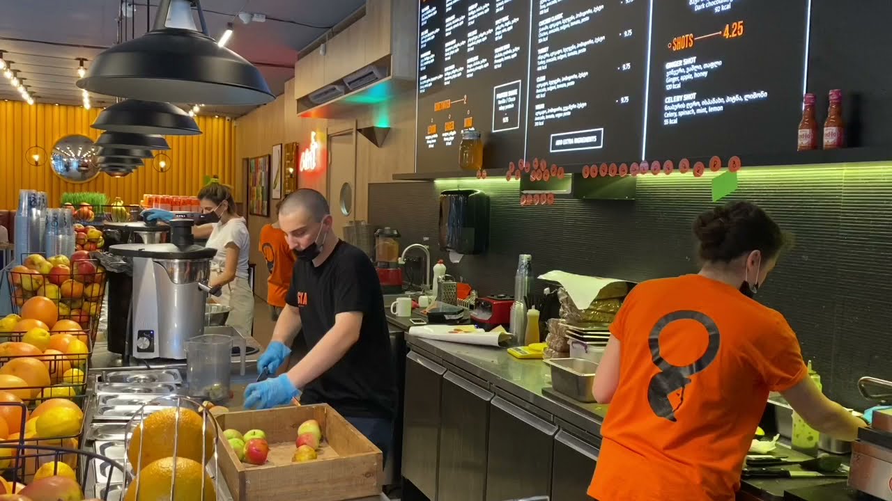 Busy bees buzzing 🐝🧡🍋